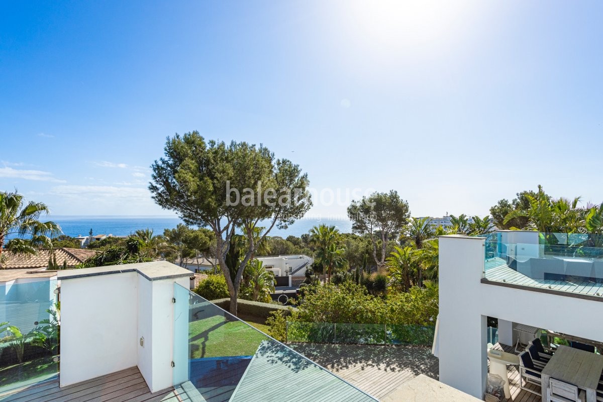 State-of-the-art design with sea views in this magnificent villa located in Cala Vinyas