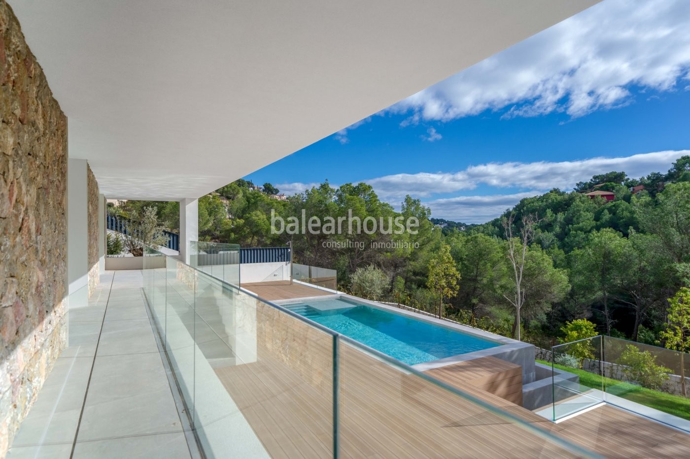 New and contemporary villa of new construction with the maximum well-being in Costa d’en Blanes