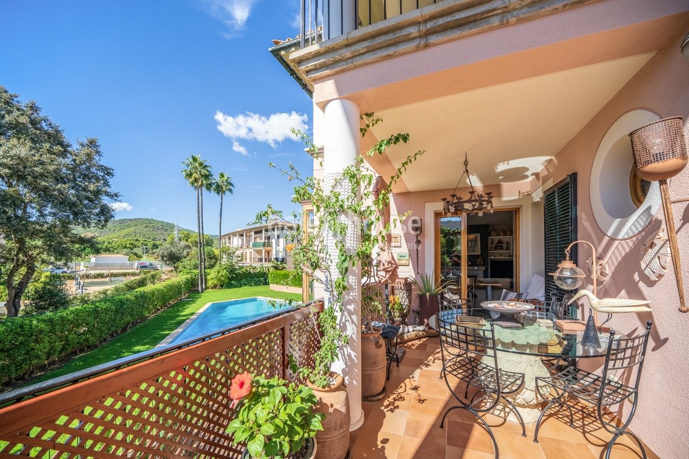 Ausgezeichnete Wohnung mit Terrasse und Schwimmbad neben dem Golfplatz in Palma