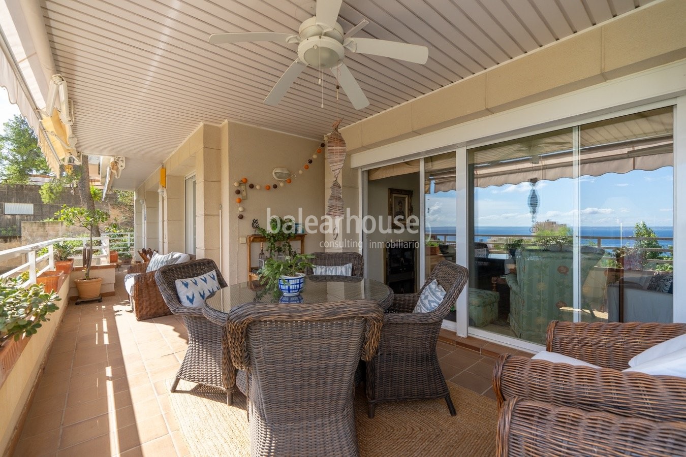 Schöner Meerblick in dieser großen Wohnung mit großer Terrasse in Cas Catalá.