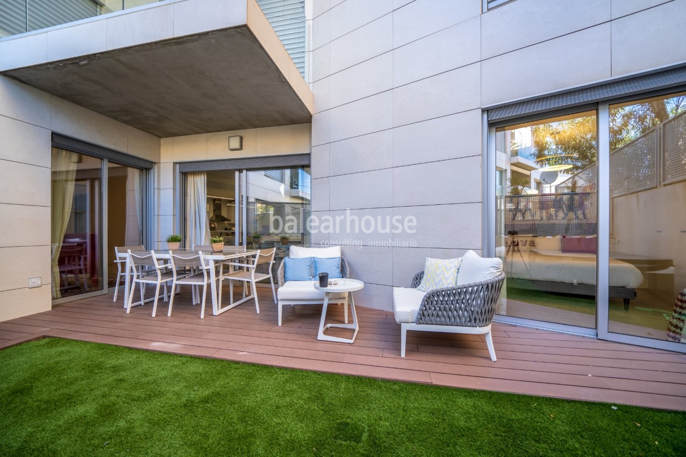 Modernes Erdgeschoss mit Garten und Jacuzzi im privilegierten Hafen von Andratx