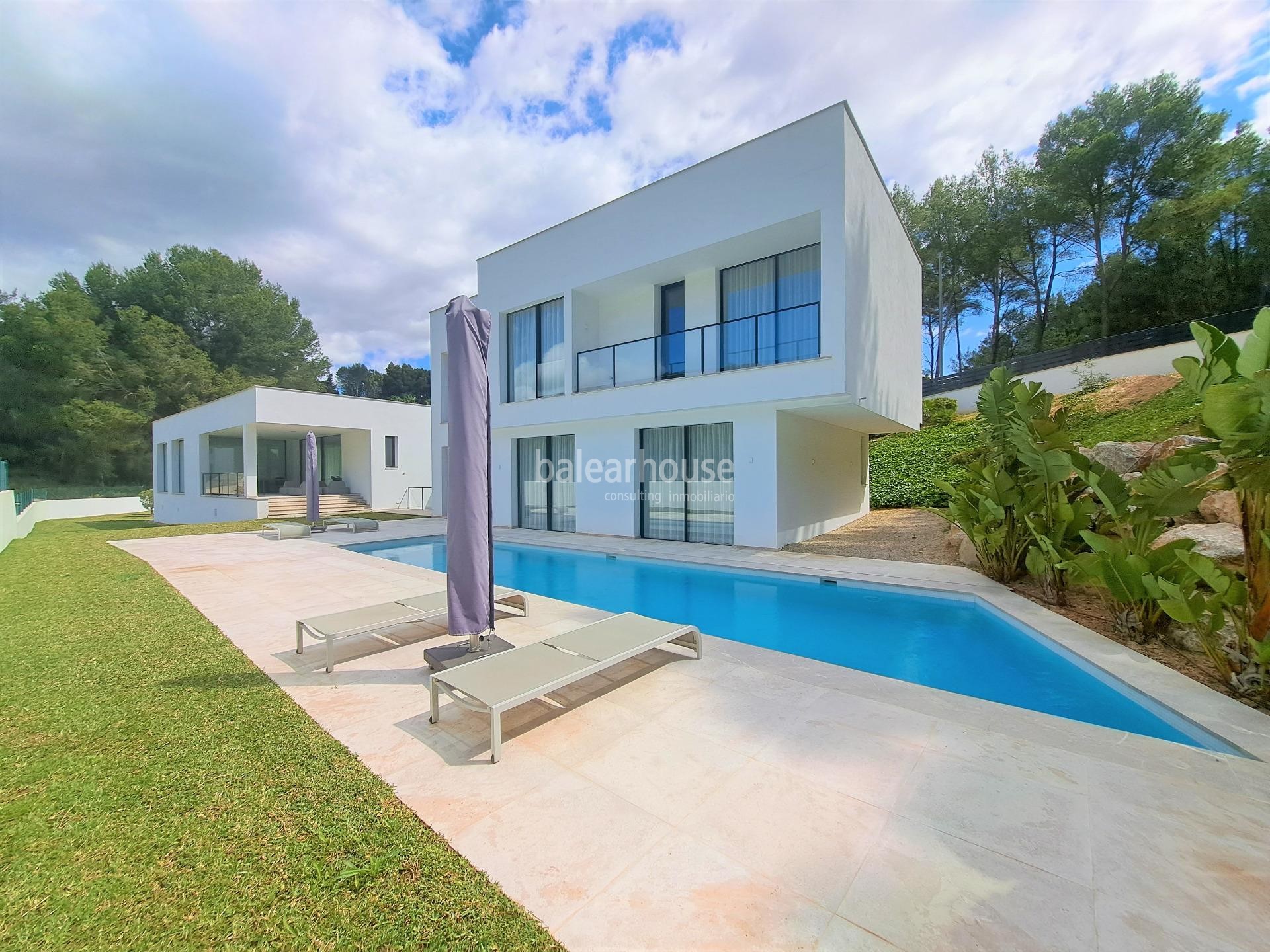 Modern villa of high quality and beautiful views in the exclusive residential area of Son Vida