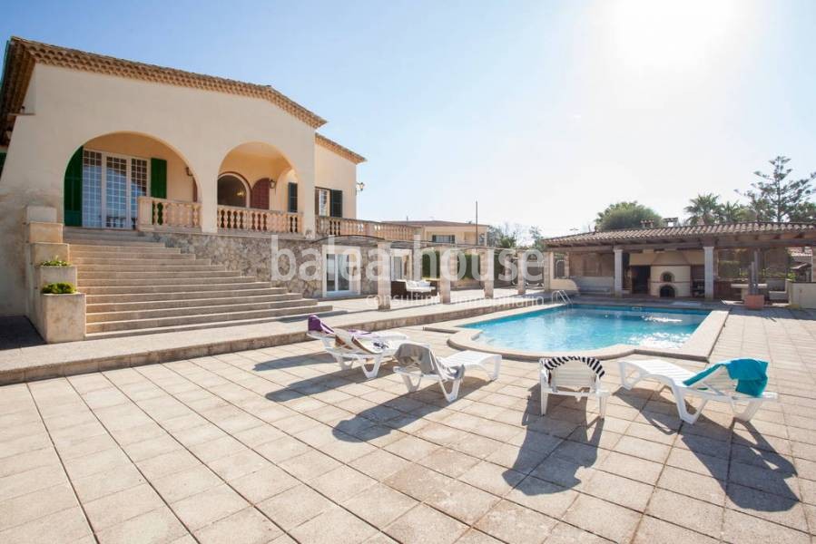 Mediterranean villa full of light with outdoor garden, pool and bay views