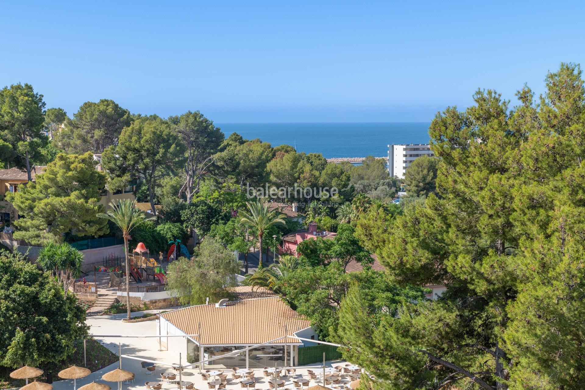 Excellent penthouse with sea views right next to the prestigious Puerto Portals