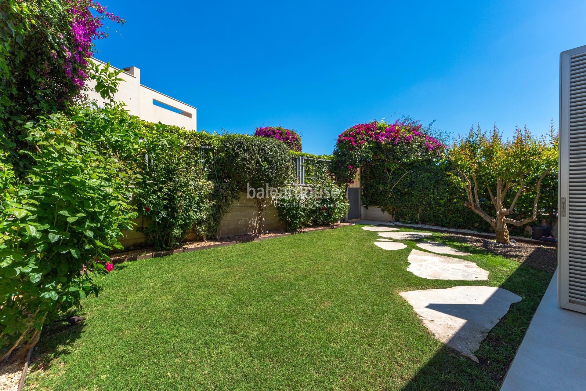 Moderna villa located in the green area of Sa Teulera with private terraces and garden