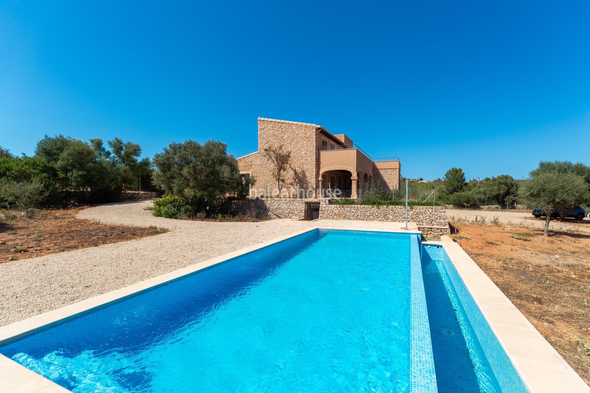 Beautiful newly built finca next to the golf course full of light, comfort and close to beaches