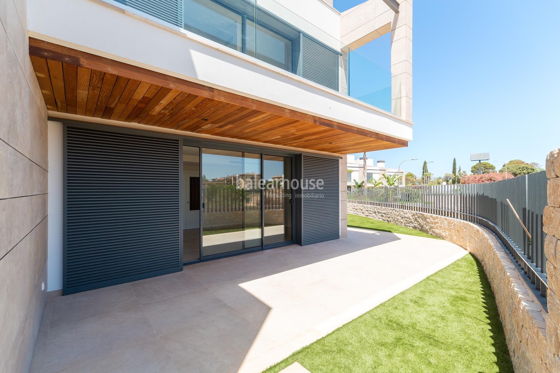 Moderna brand new villa with garden and terraces in a well-kept complex with pool in Sa Teulera