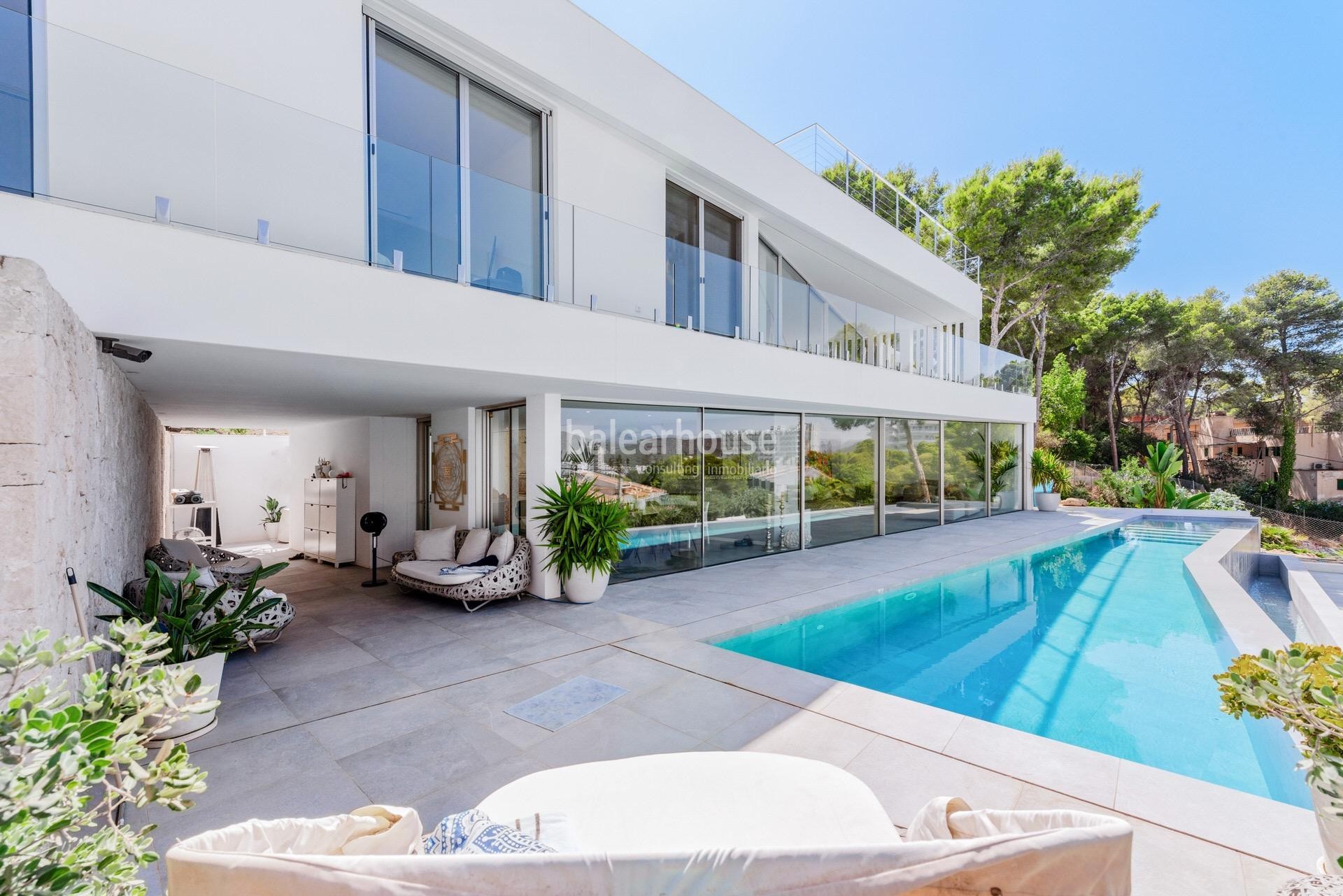 Splendida modern design villa with high qualities at a short distance from the beach in Cala Vinyes