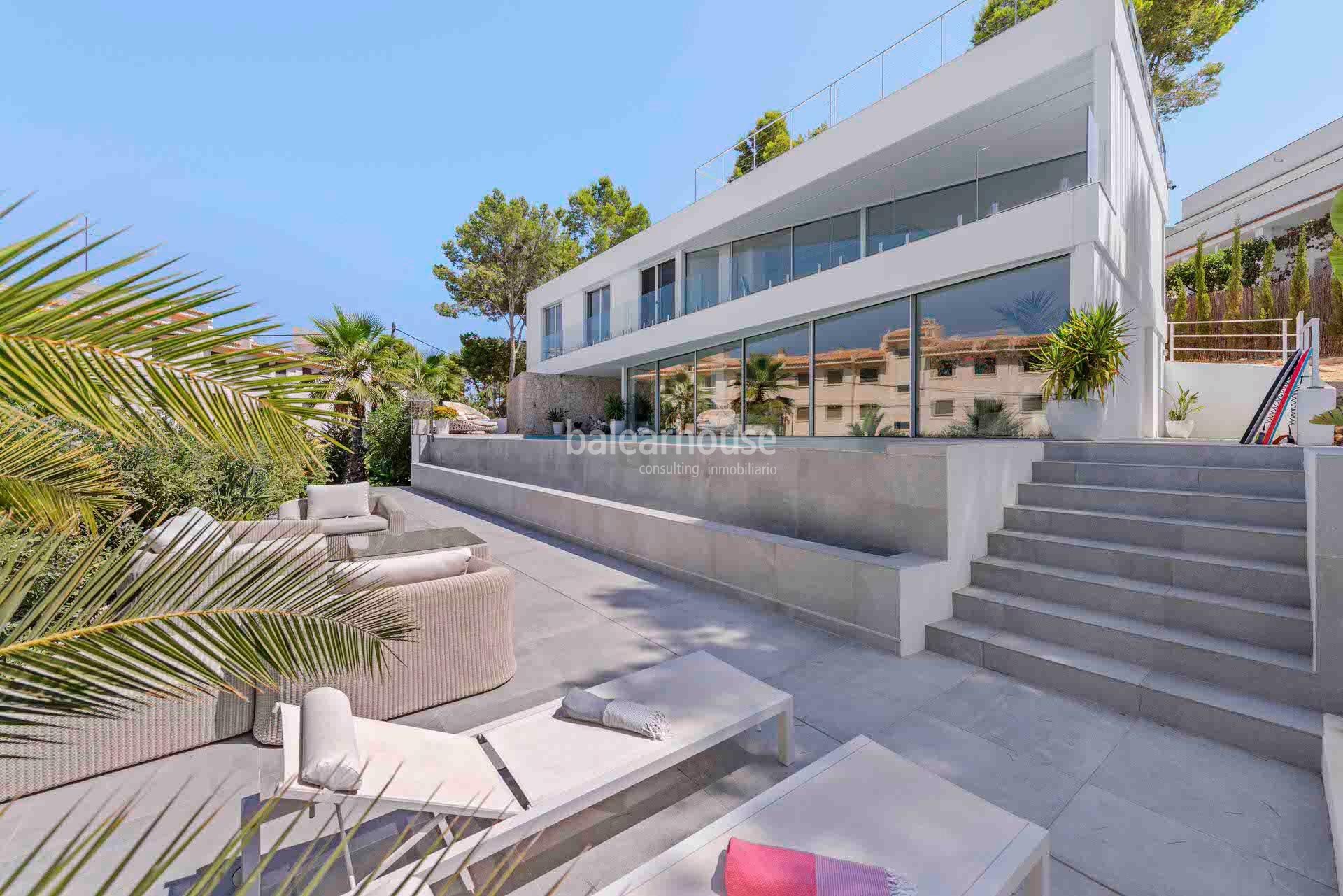 Splendida modern design villa with high qualities at a short distance from the beach in Cala Vinyes