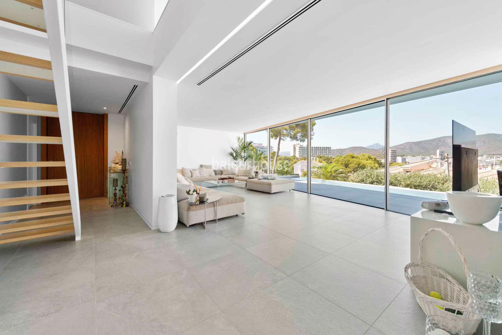 Splendida modern design villa with high qualities at a short distance from the beach in Cala Vinyes