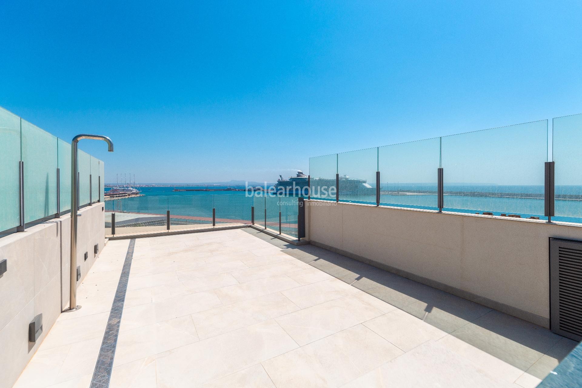 Espectacular ático de obra nueva frente al mar con terraza y piscina privada en el Paseo Marítimo