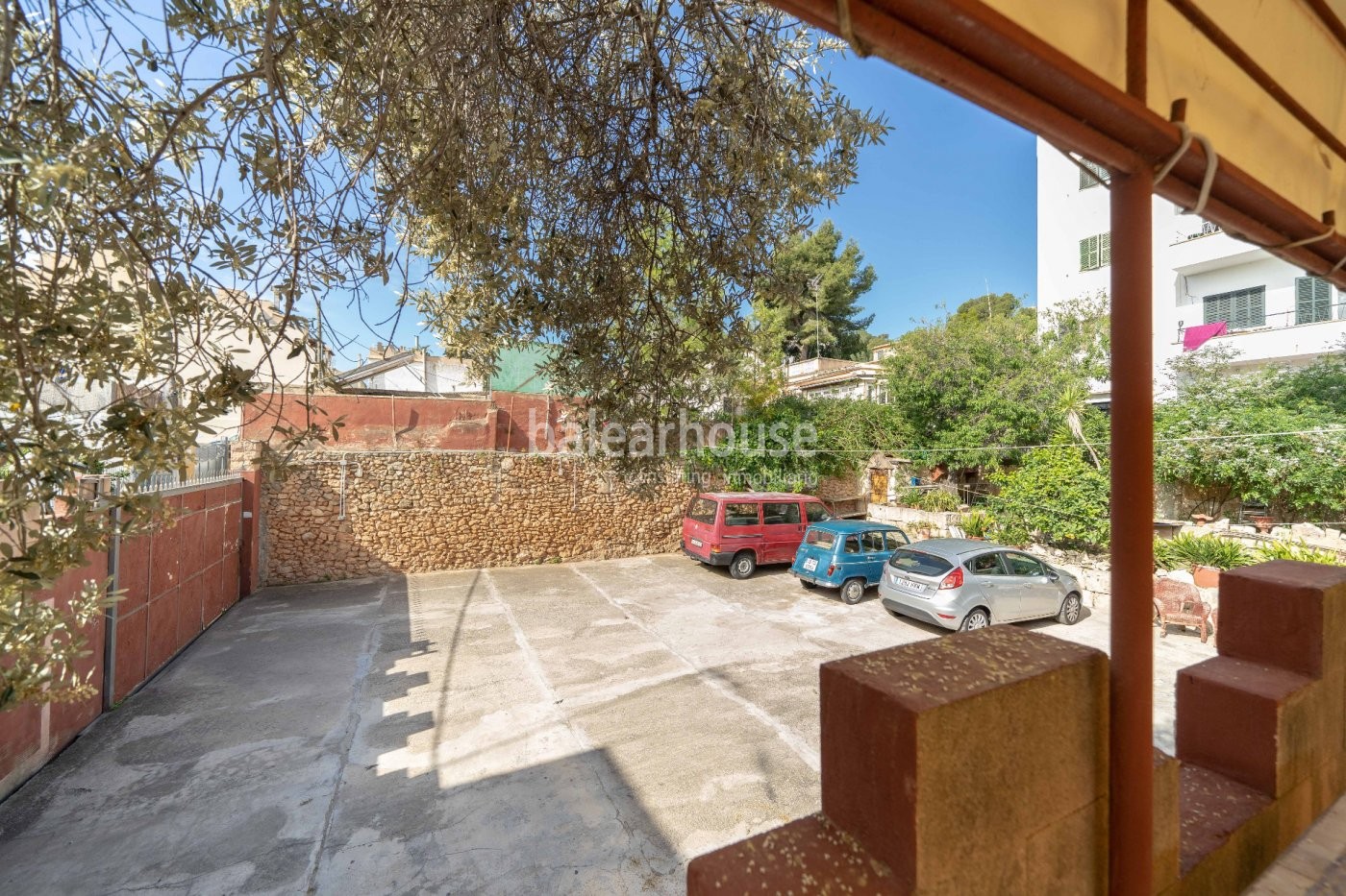 Unique traditional Mallorcan house with enormous hotel potential in El Terreno