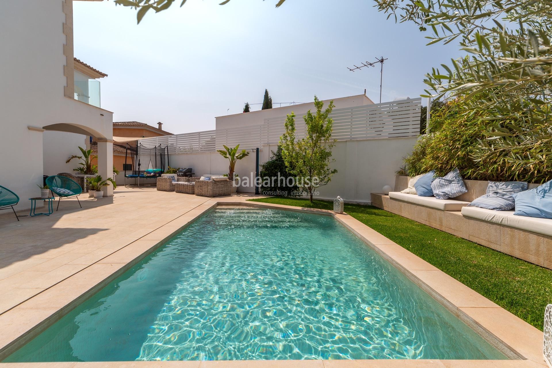 Elegante villa moderna cerca de los campos de golf de Son Vida con terrazas, jardín y  piscina