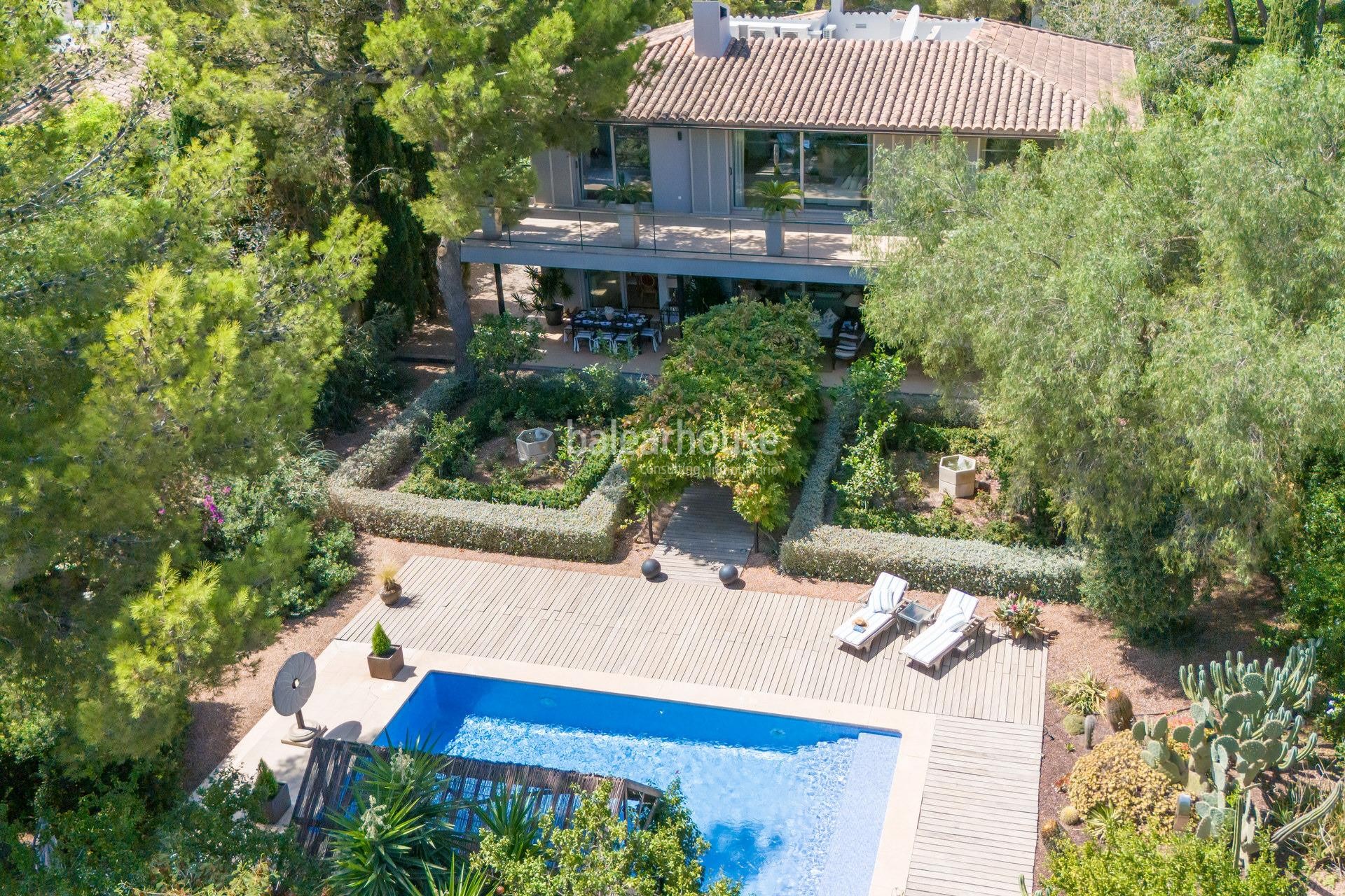 Beautiful villa with swimming pool and mediterranean garden next to sandy beaches in Sol de Mallorca