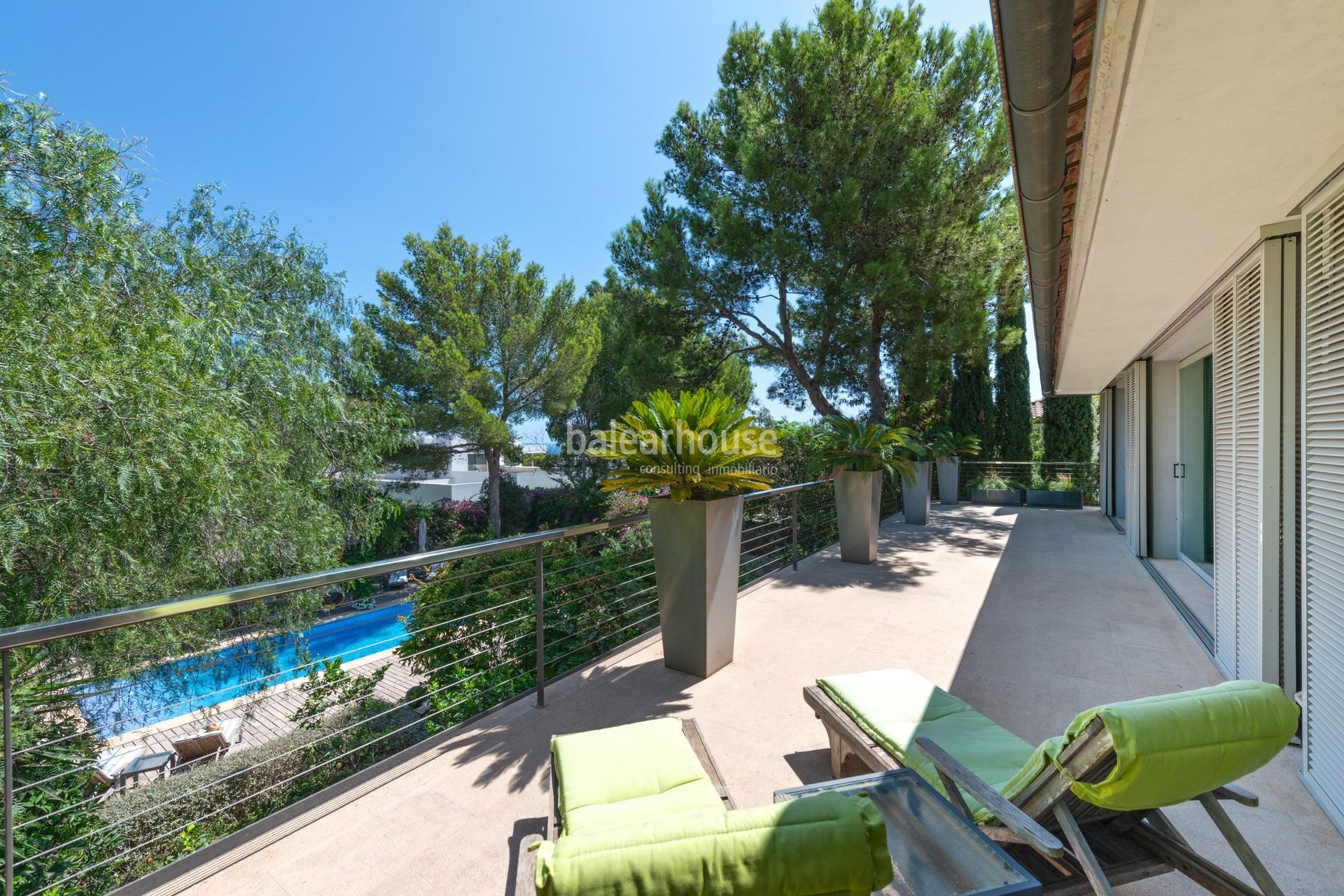 Beautiful villa with swimming pool and mediterranean garden next to sandy beaches in Sol de Mallorca