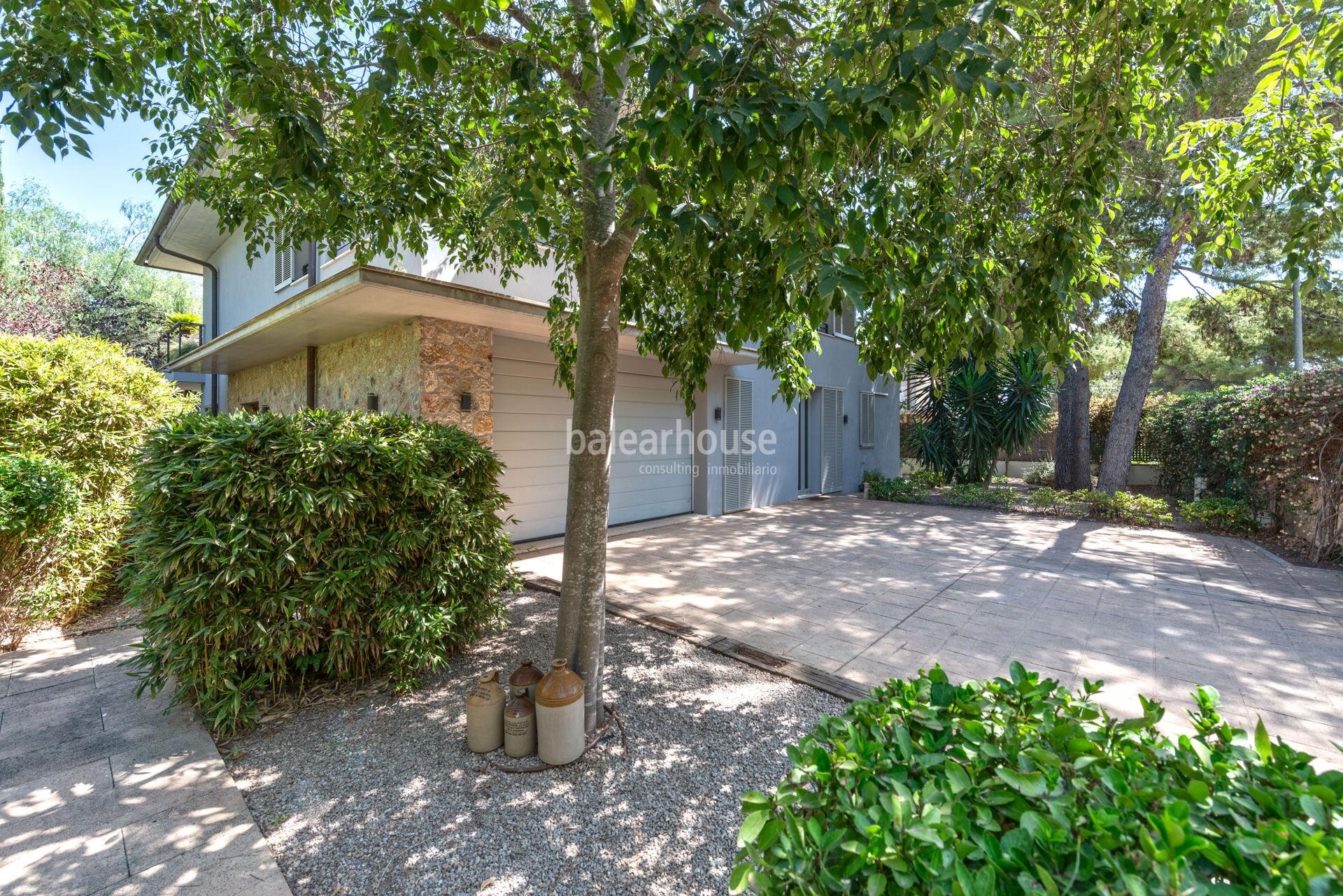 Schöne Villa mit Schwimmbad und mediterranem Garten in der Nähe von Sandstränden in Sol de Mallorca