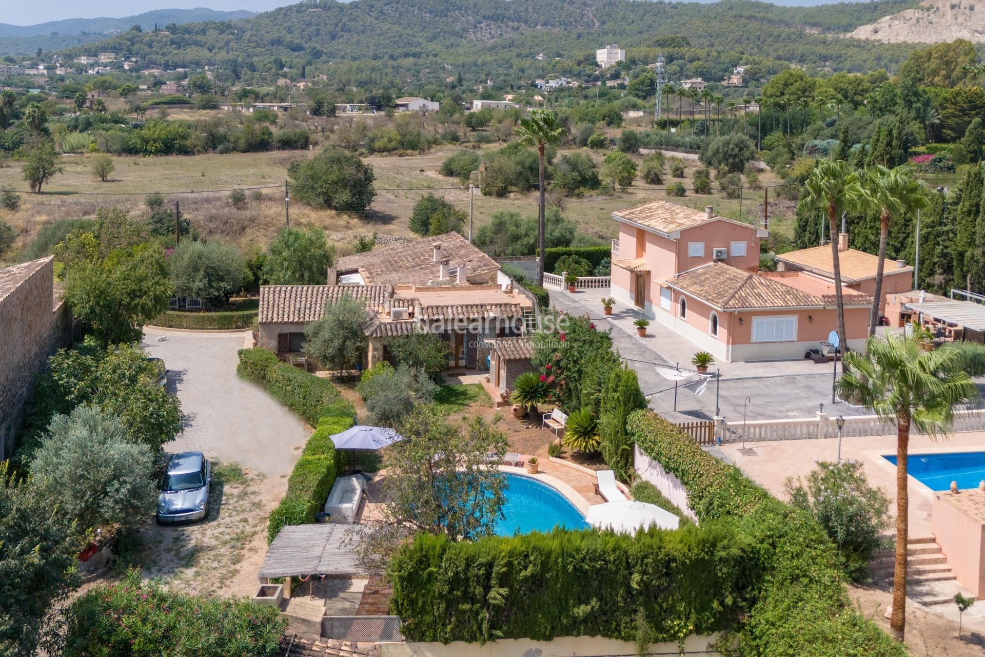 Bonita finca con amplios espacios exteriores y vistas despejadas en Palma