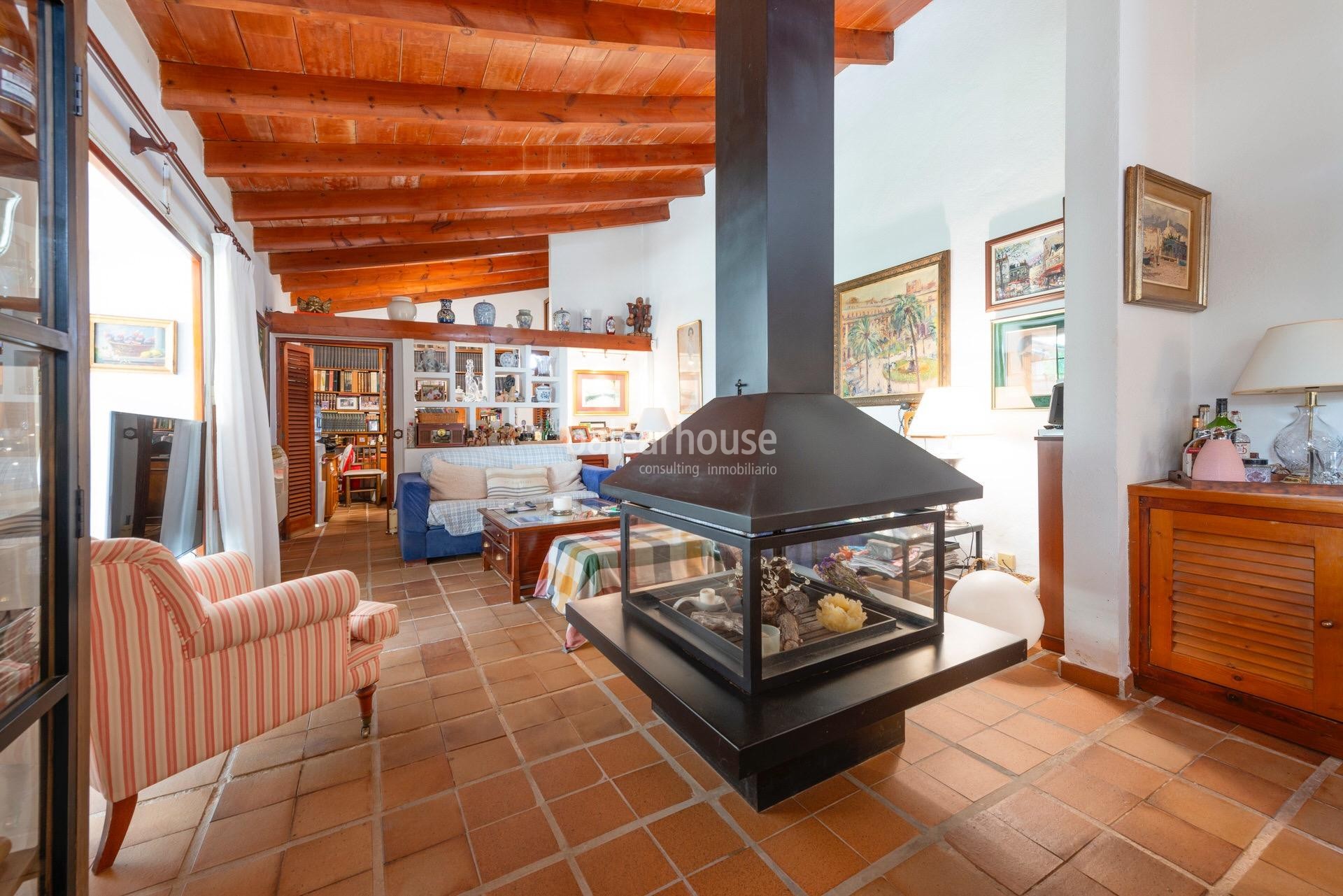 Beautiful finca with large outdoor spaces and unobstructed views in Palma