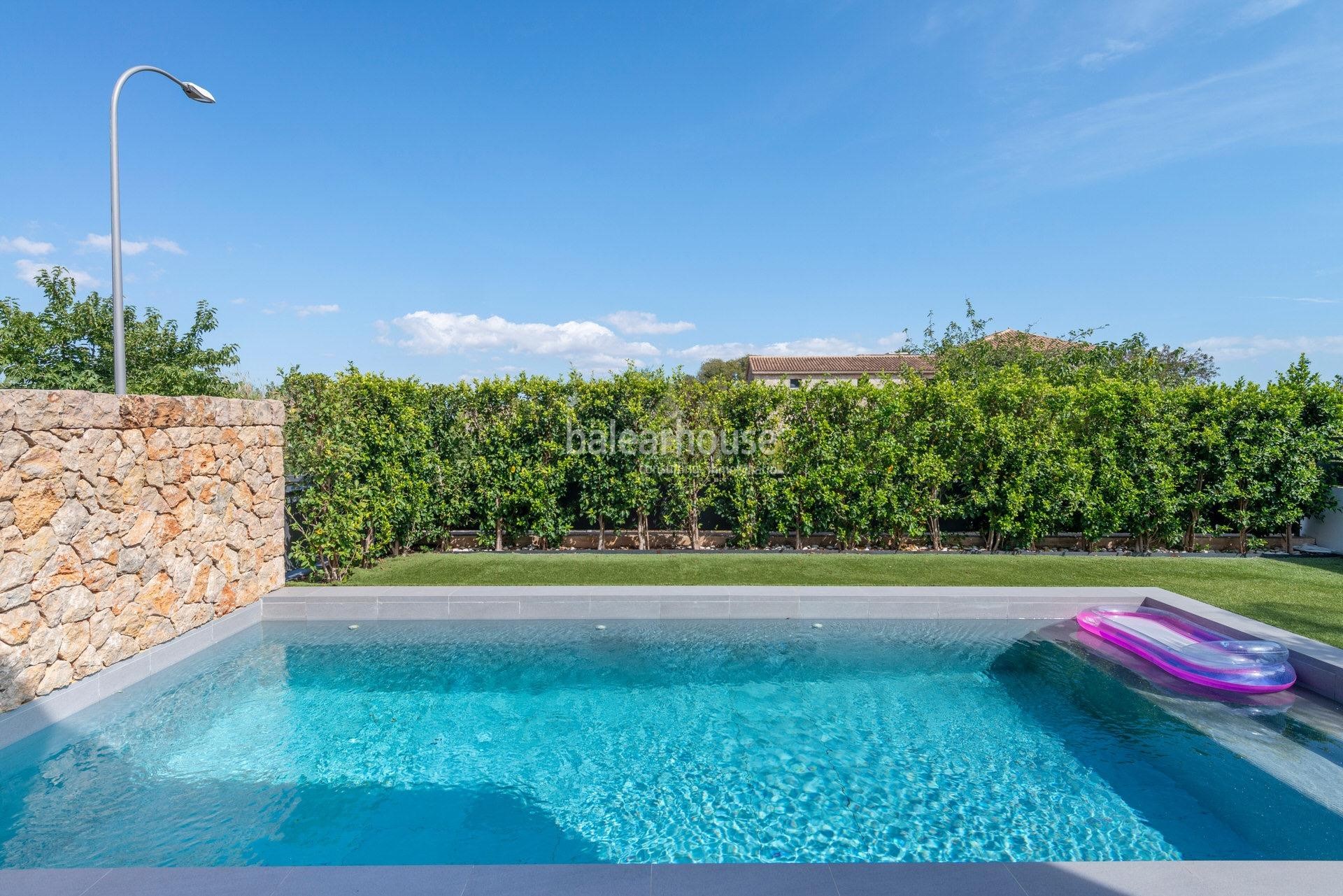 Fabulosa villa de diseño rodeada de naturaleza con gran jardín y vistas a la bahía de Palma