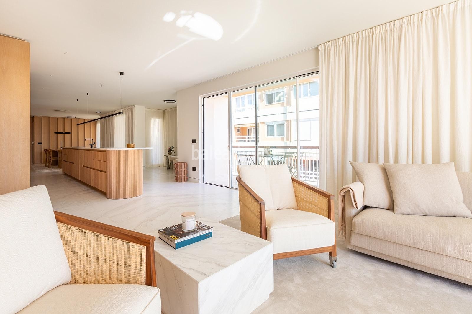 Large refurbished flat with high qualities and sea views next to the Tennis Club de Palma