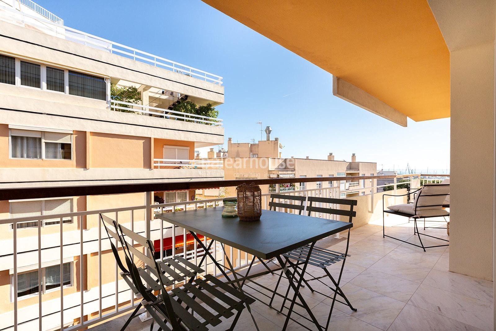 Large refurbished flat with high qualities and sea views next to the Tennis Club de Palma