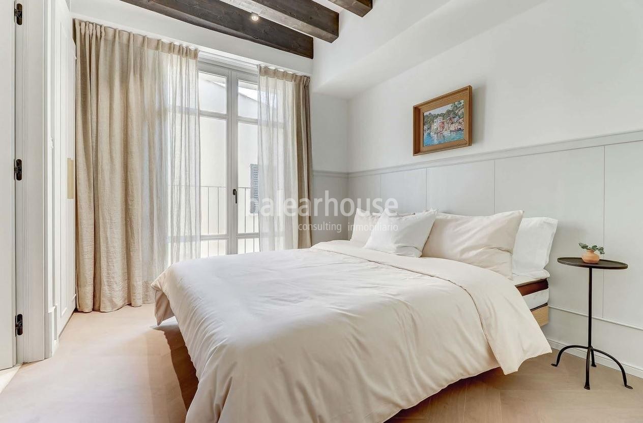 Excellent newly built penthouse with an elegant light-filled design in the historic centre of Palma.