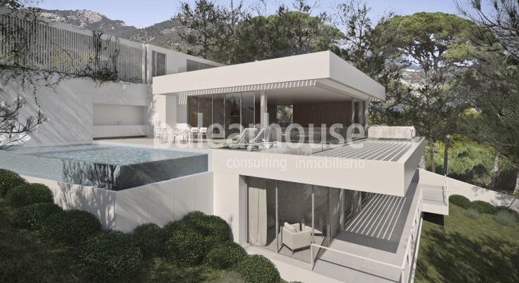 Spectacular plot with sea views, license and large villa project in Camp de Mar