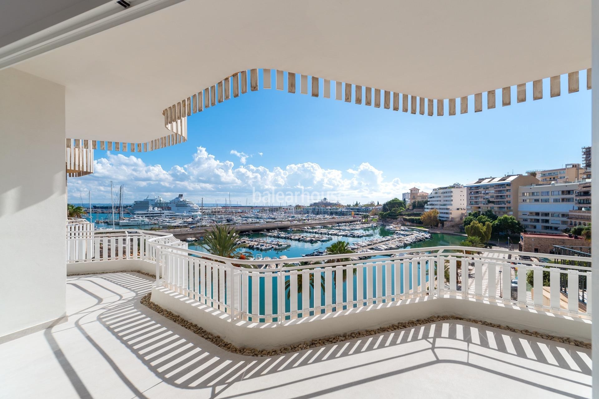 Fabulous sea views from this exclusive renovated apartment in front of the Promenade