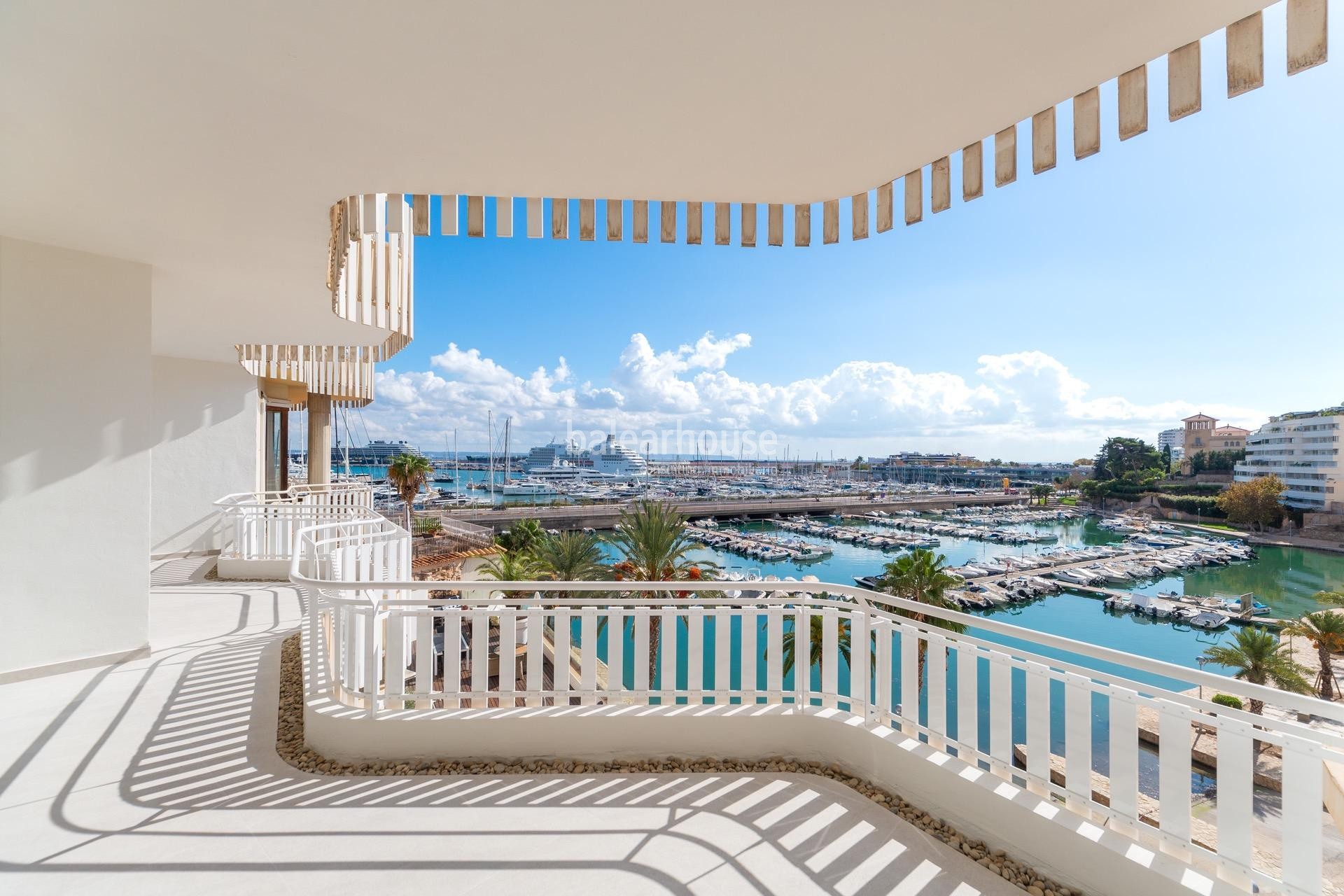 Fabulous sea views from this exclusive renovated apartment in front of the Promenade