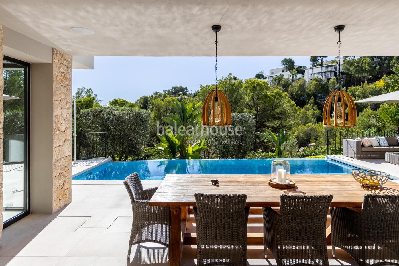 Preciosa villa moderna de estilo mediterraneo junto a zona verde en Costa den Blanes.