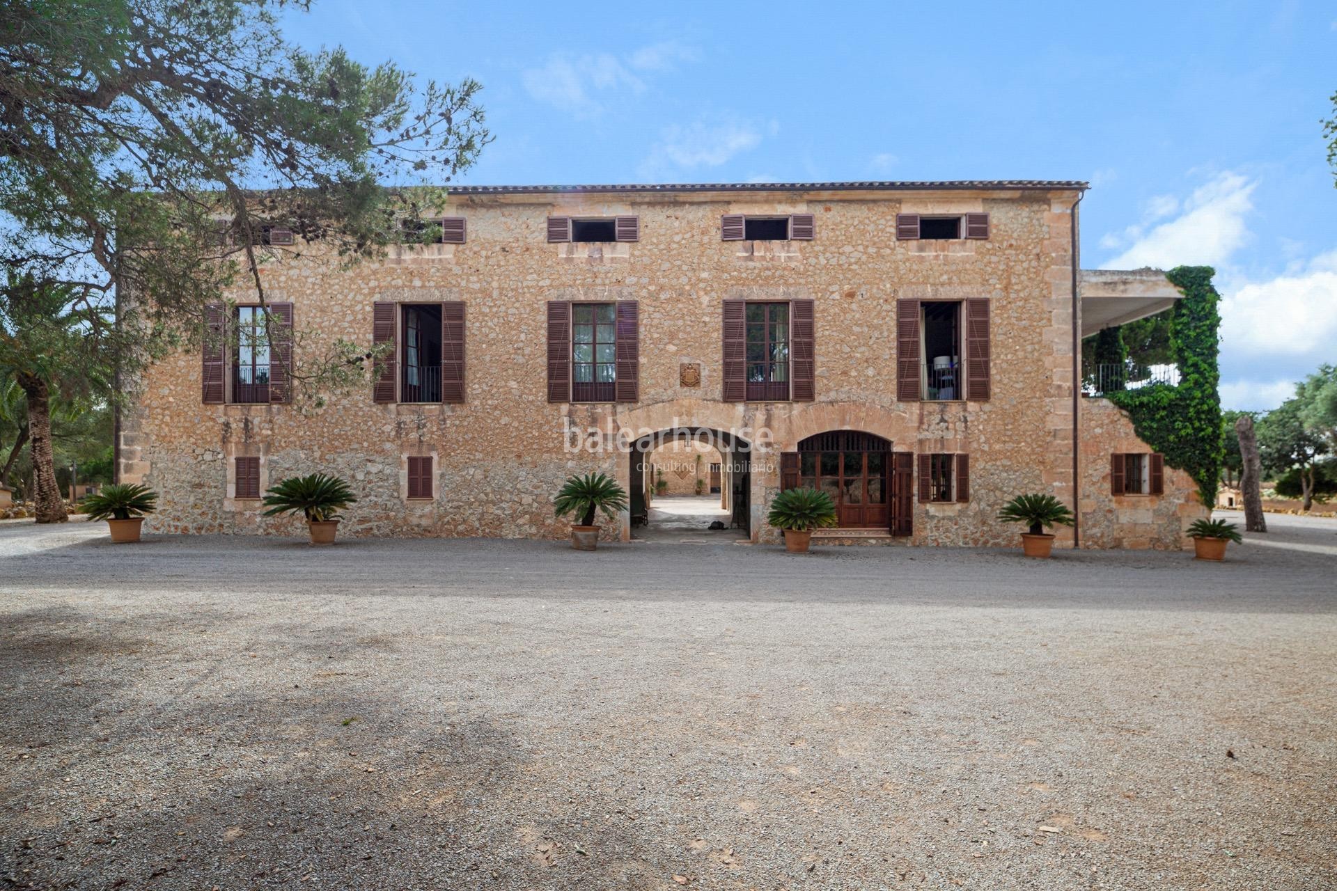 Extensa propiedad con gran finca, villa independiente y casa con alojamientos en un paraíso natural