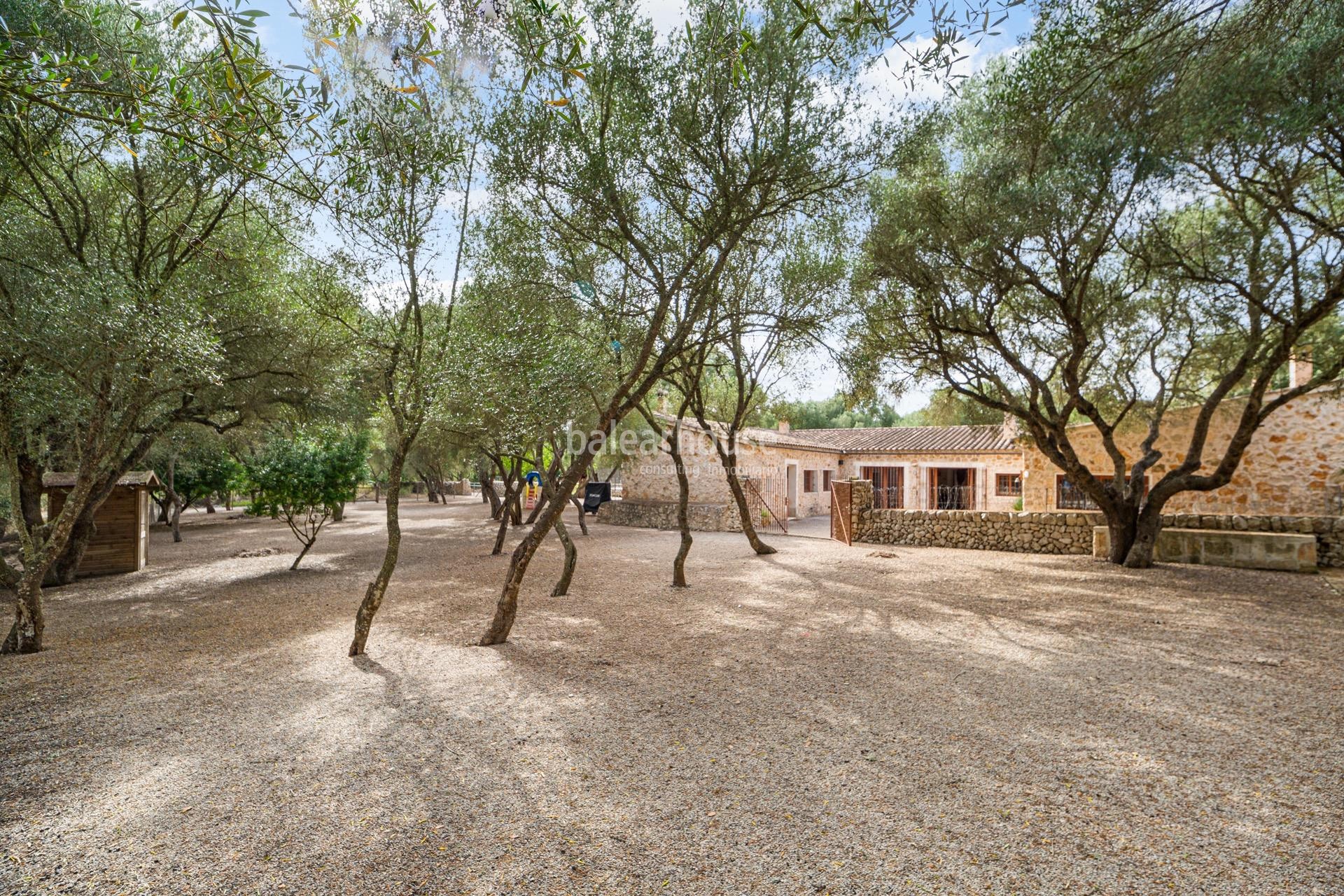 Weitläufiges Grundstück mit Finca, freistehender Villa und Haus mit Unterkunft in einem Naturparadie