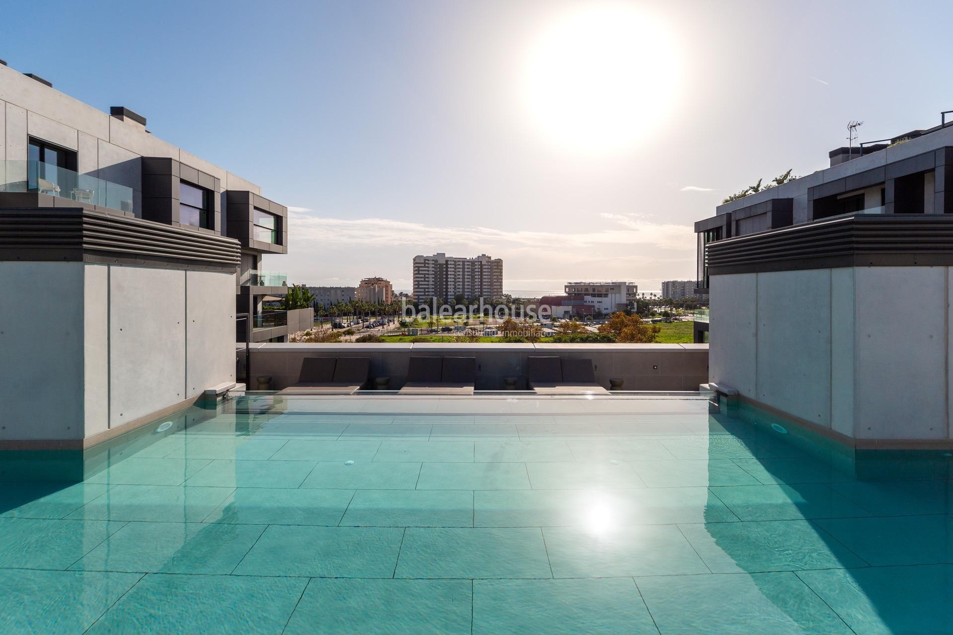 Excelente piso en un contemporáneo complejo de lujo con piscina y vistas al mar en Palma