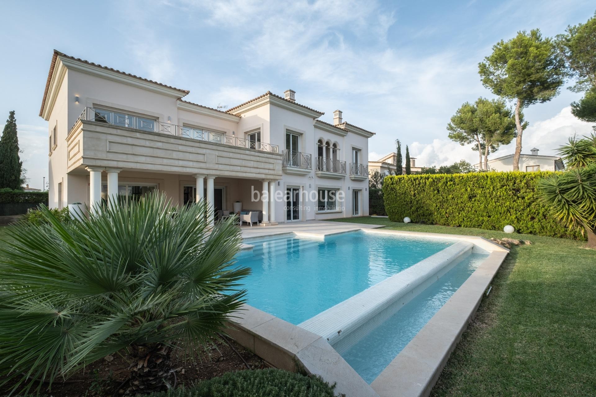 Large villa of elegant architecture with beautiful terraces, garden and pool in Santa Ponsa