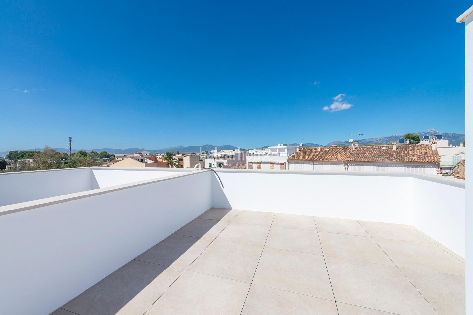 Excellent new house near Palma with modern interiors and exteriors with terrace and pool.