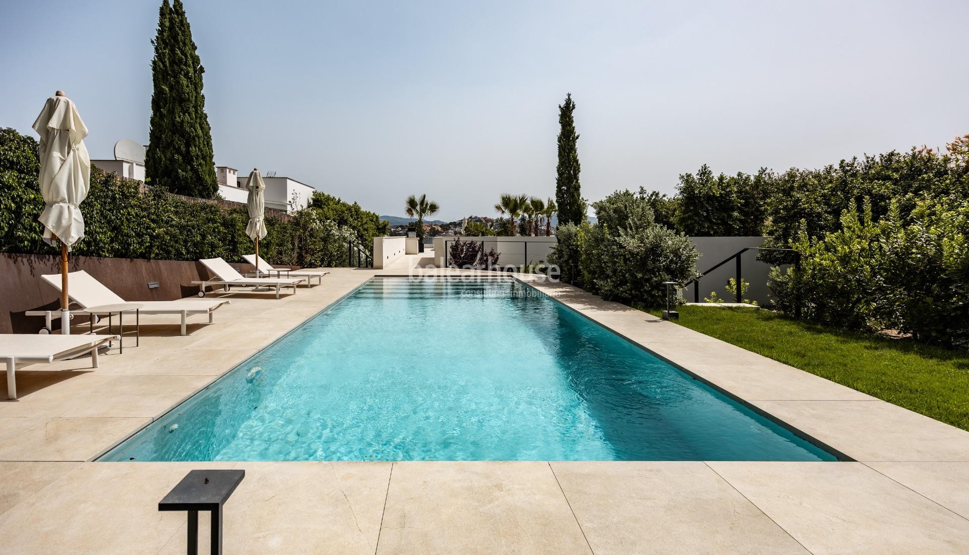 Excepcional villa de obra nueva con un diseño excepcional y fabulosas vistas al mar en Santa Ponsa