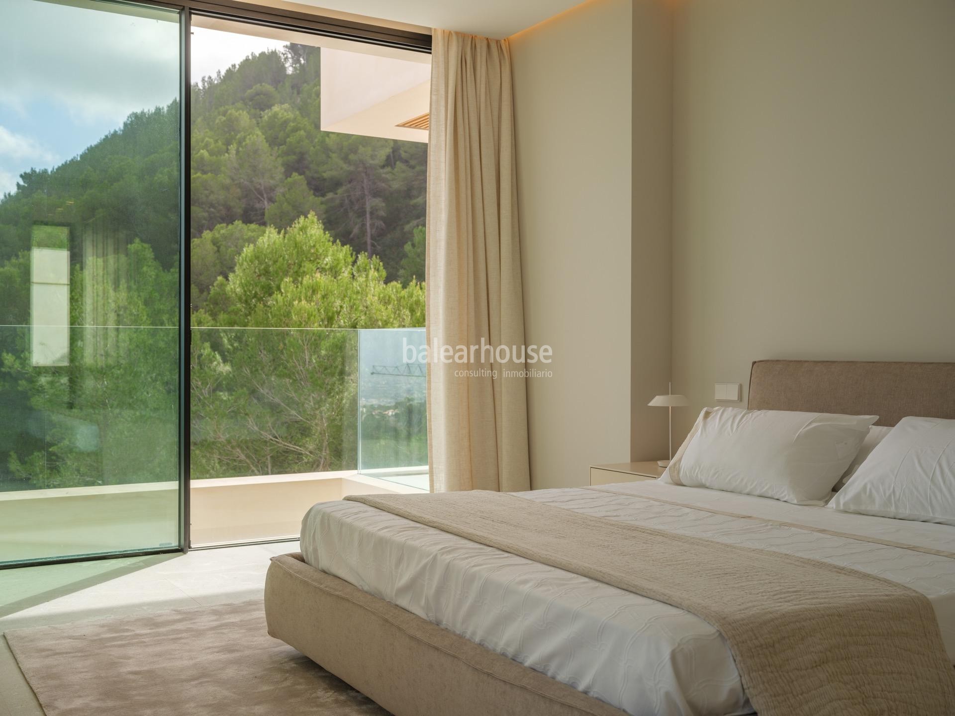 Moderna design and unobstructed views in this new build villa in the exclusive area of Son Vida