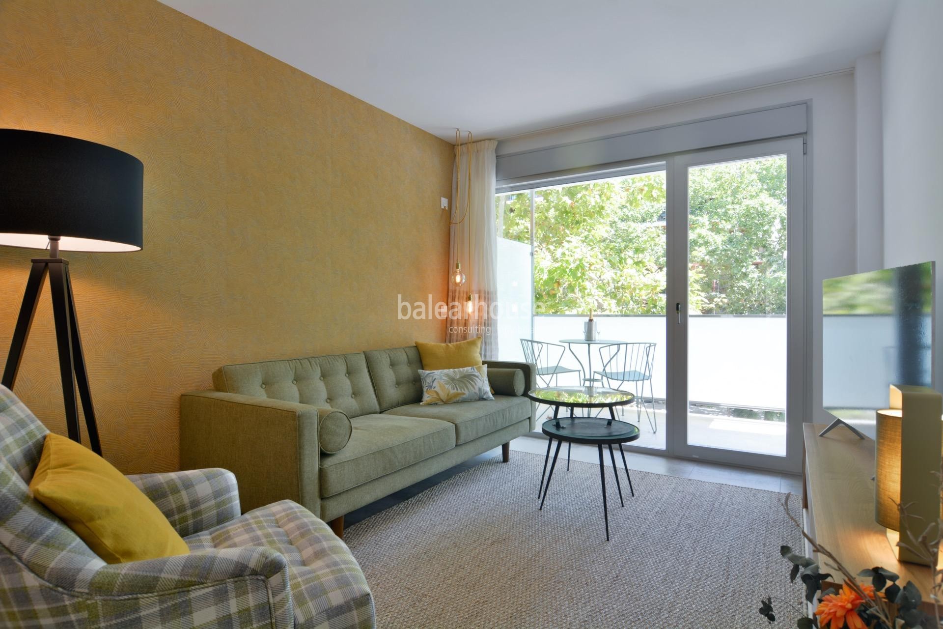 Piso duplex con piscina comunitaria en palma centro