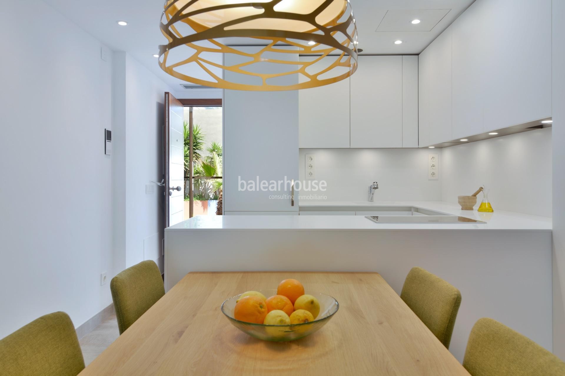 Piso duplex con piscina comunitaria en palma centro