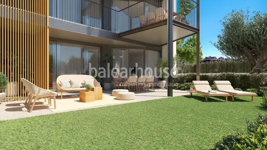 Moderna planta baja de obra nueva con terraza privada y piscinas cerca de playas en Palmanova