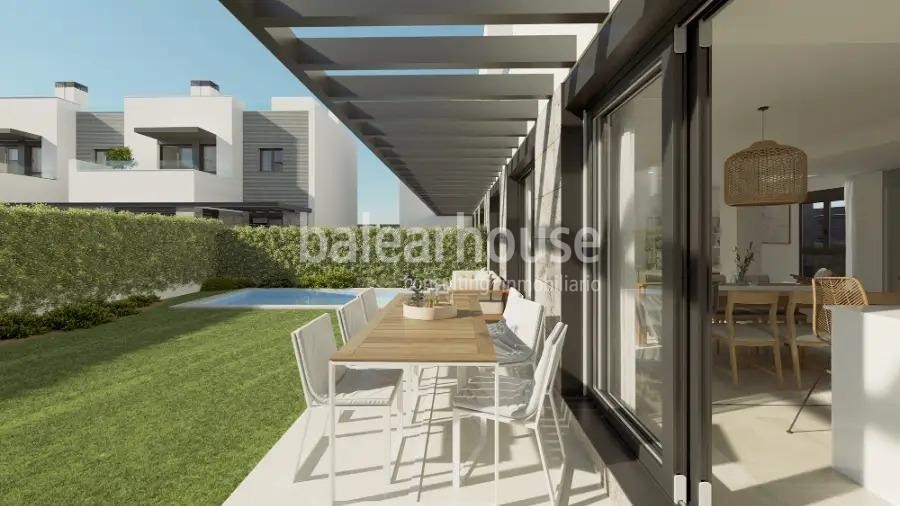 Excellent project of new townhouses with terrace and private pool close to the sea in Palma