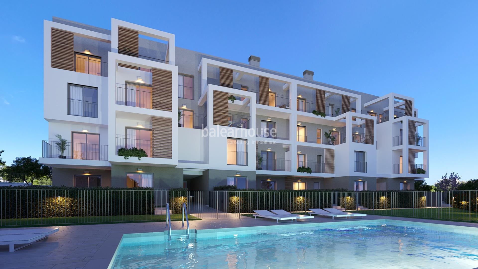 Moderna new build homes near beaches with gardens and swimming pools in Palmanova