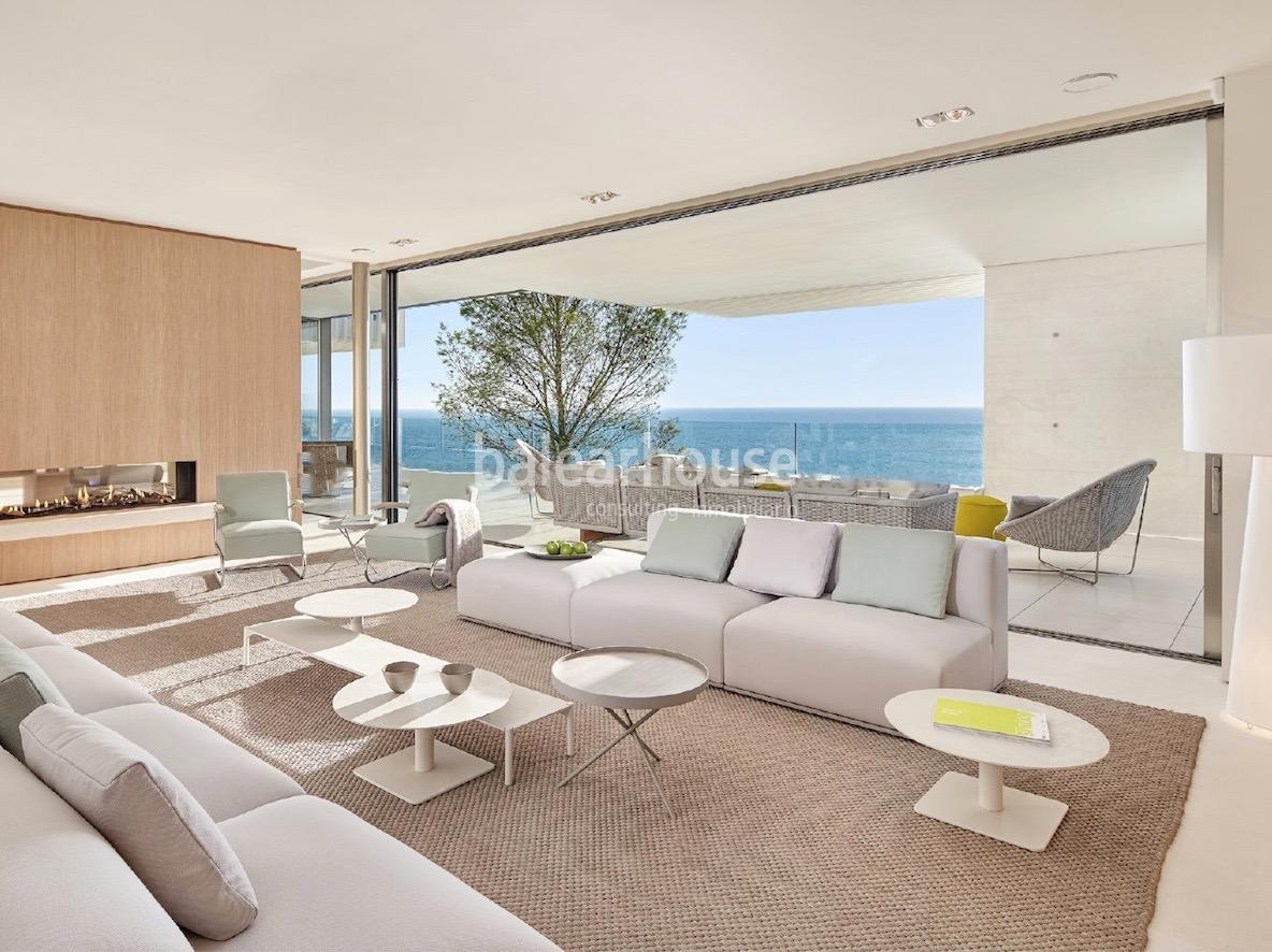 Espectacular villa frente al mar en Port Adriano; lujo y diseño en su máximo nivel con vistas al mar