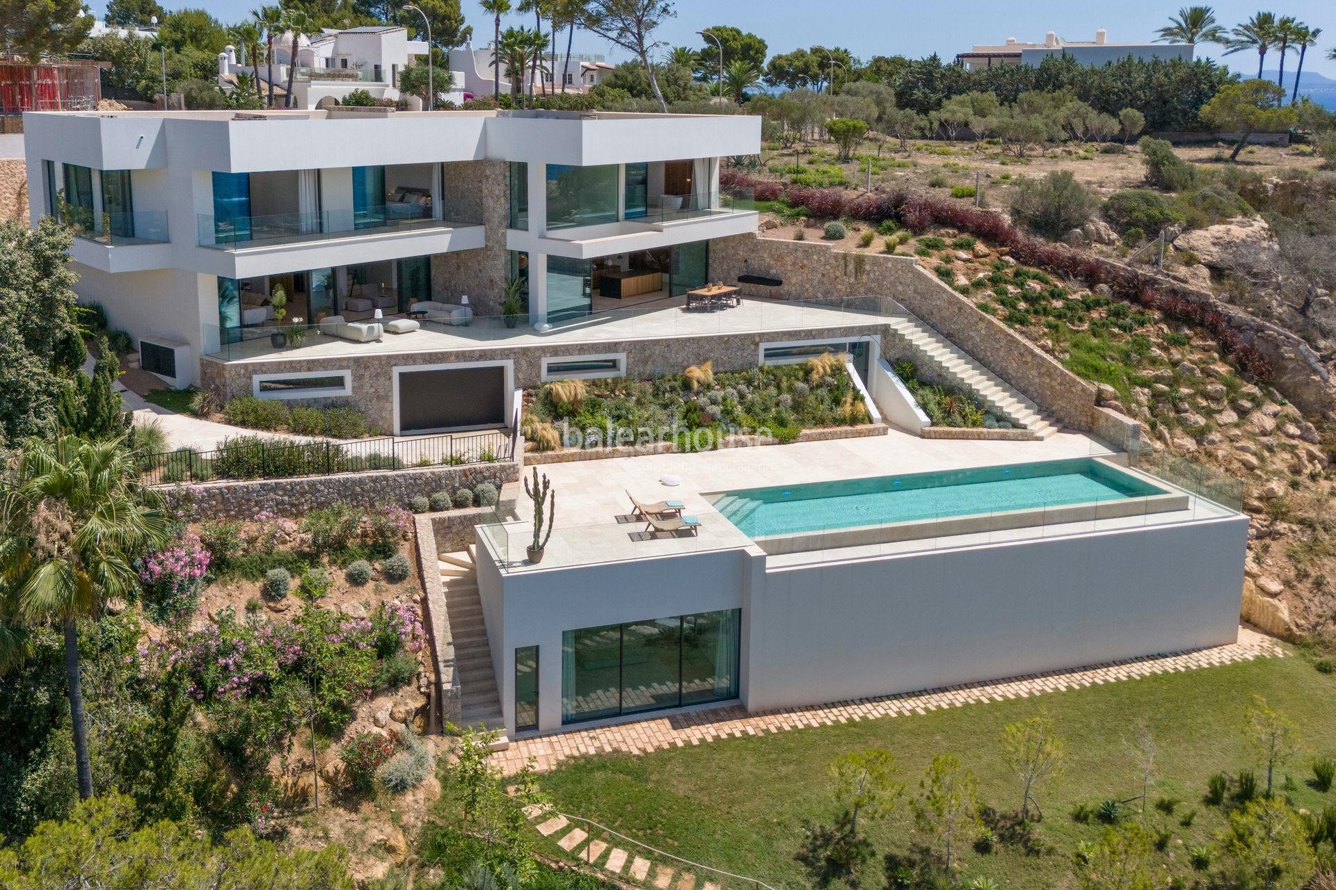 Espectaculares vistas al mar en primera línea en esta moderna villa de obra nueva en Sol de Mallorc