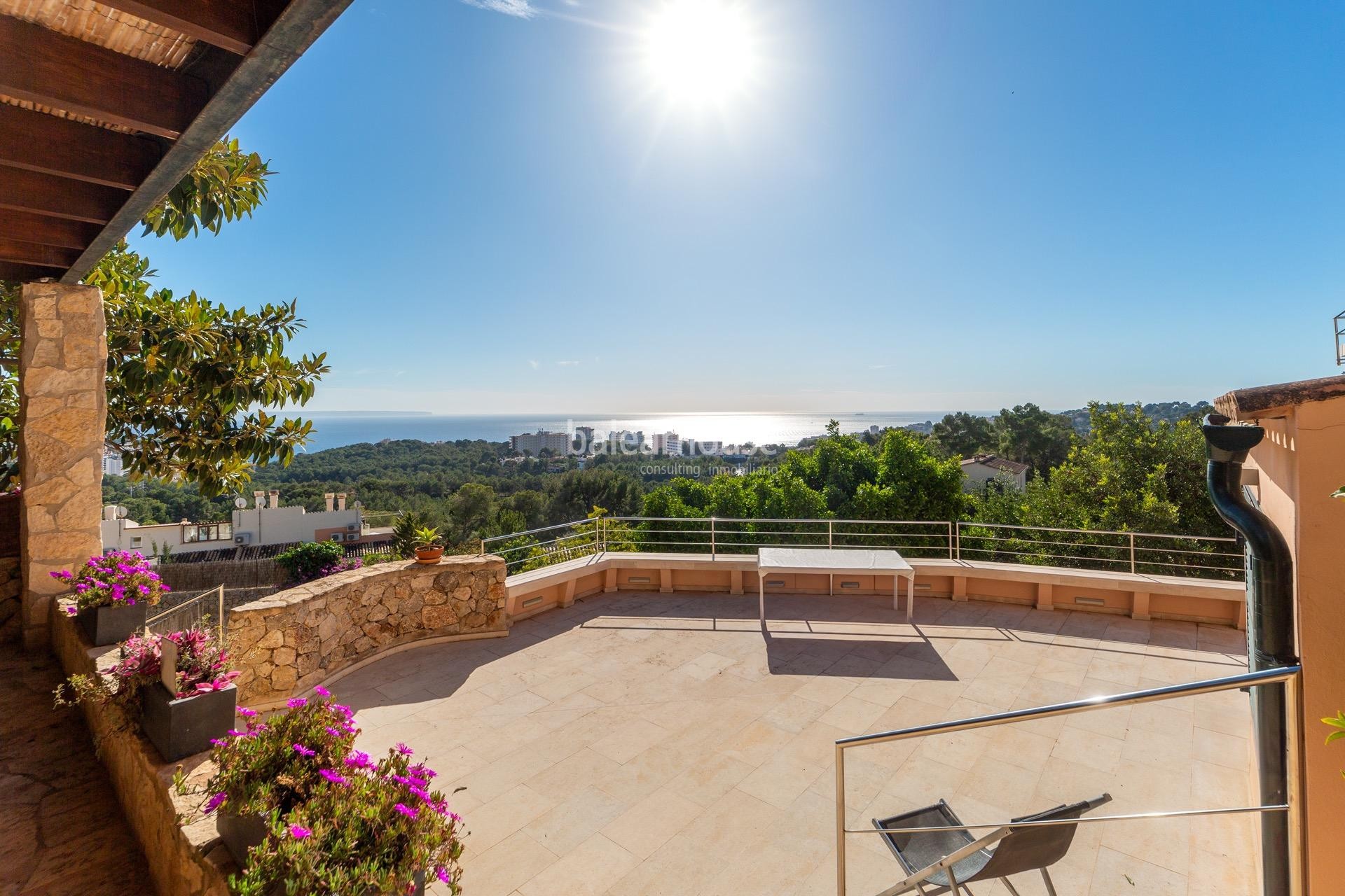 Excellent villa on the top of Génova that opens up to spectacular sea views of Palma.