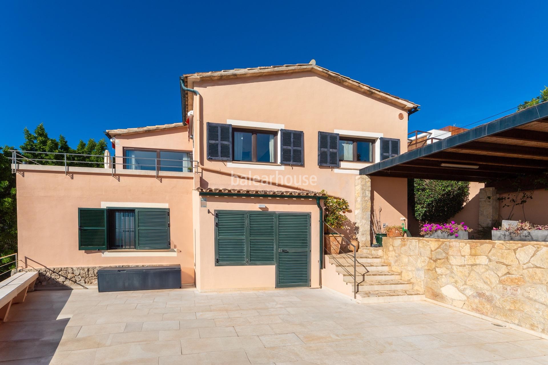 Excellent villa on the top of Génova that opens up to spectacular sea views of Palma.