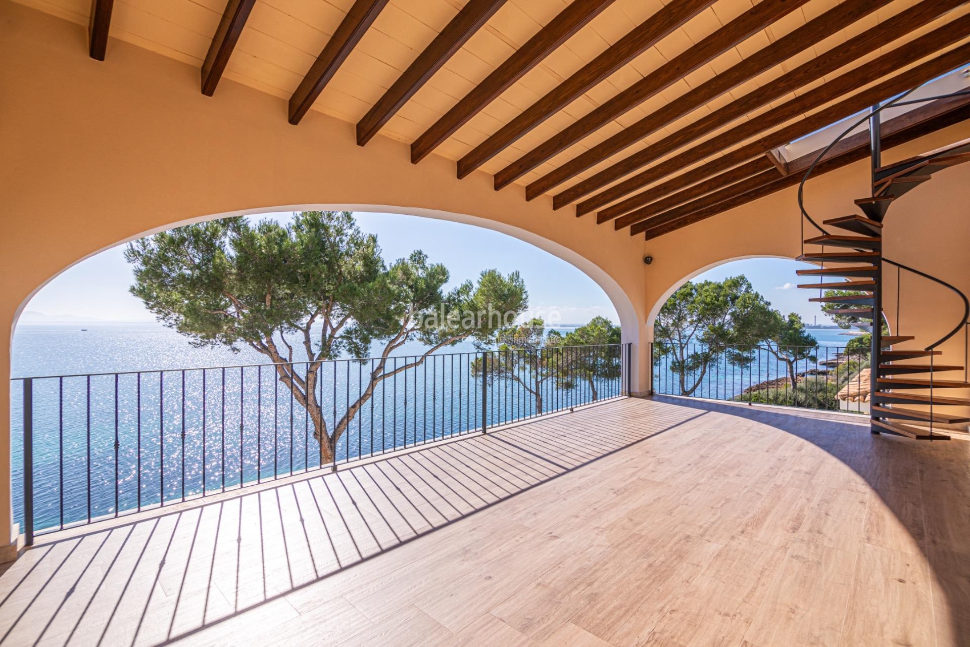 Atemberaubende Aussicht und direkter Zugang zum Meer von dieser mediterranen Villa in Alcudia