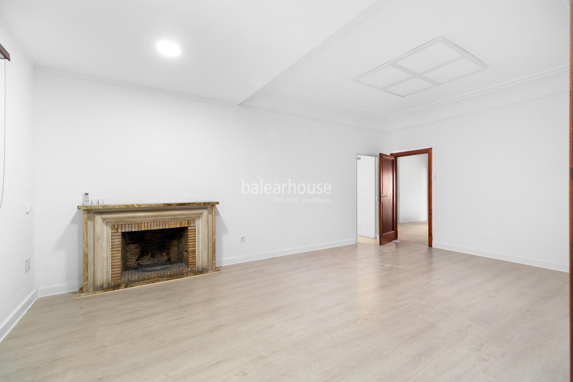 Spacious and bright flat with a lot of potential for renovation in the centre of Palma