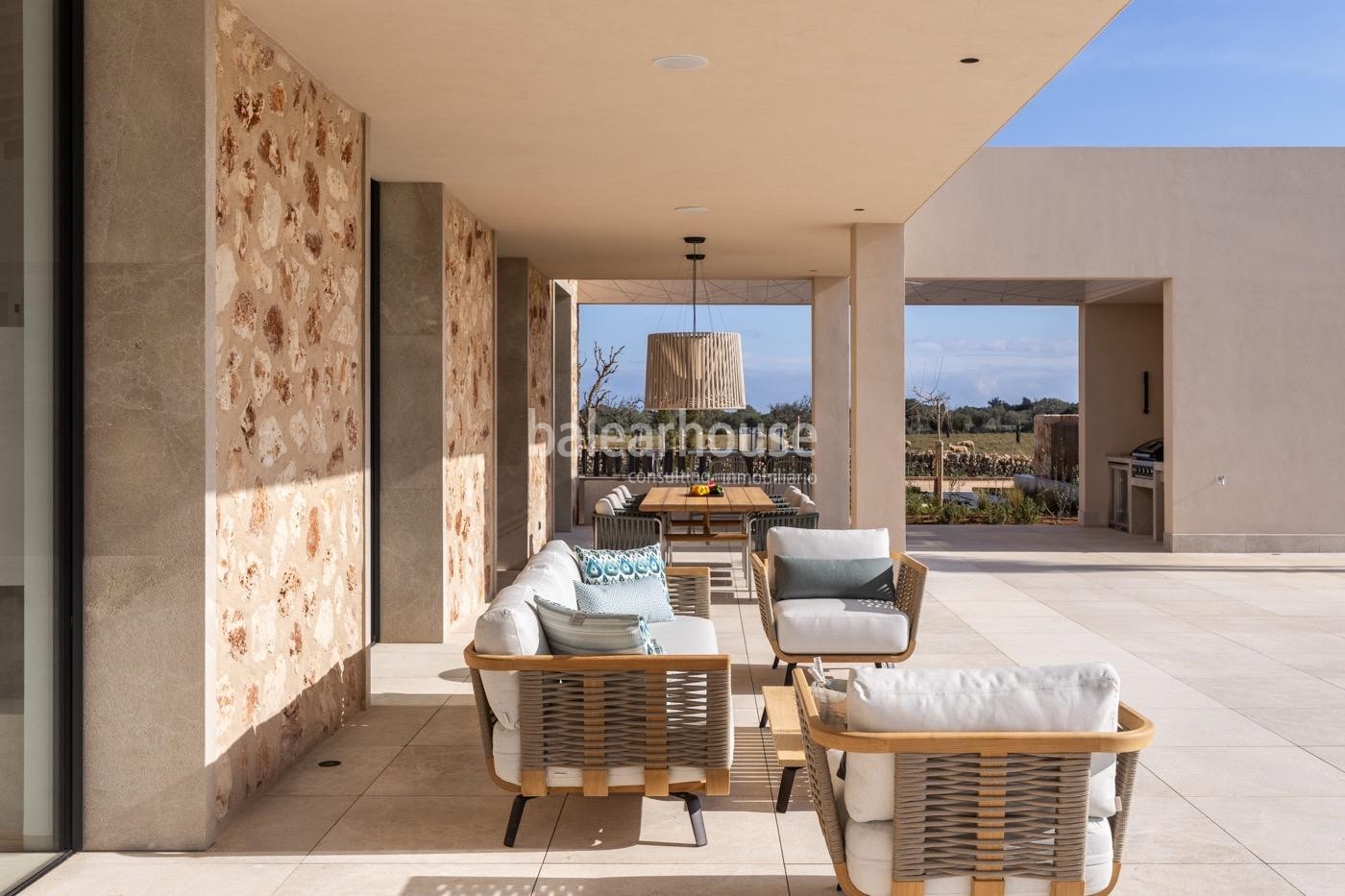 Spectacular new finca with views of all the green surroundings of Santanyí and close to beaches