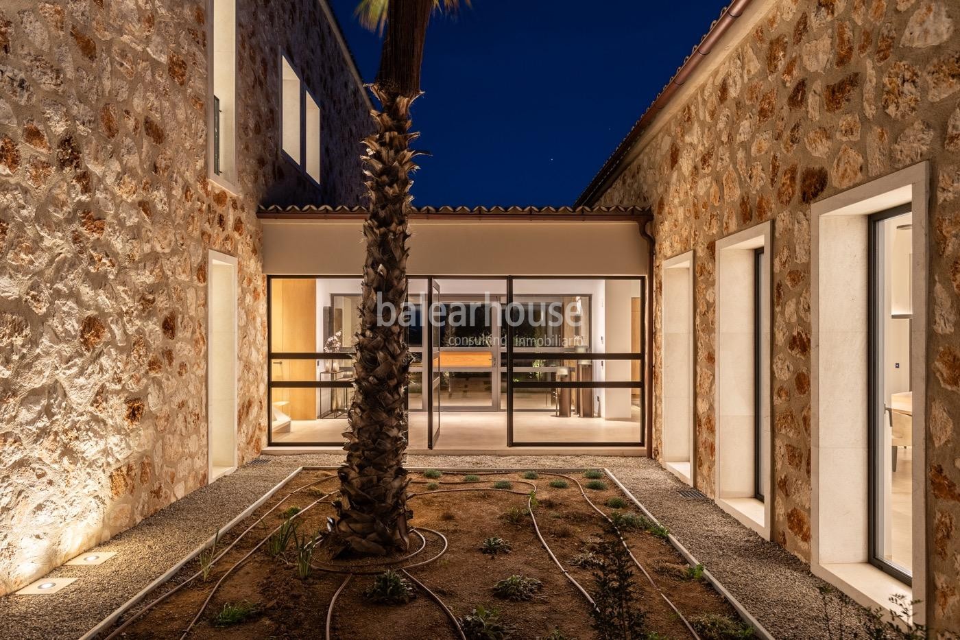 Spectacular new finca with views of all the green surroundings of Santanyí and close to beaches